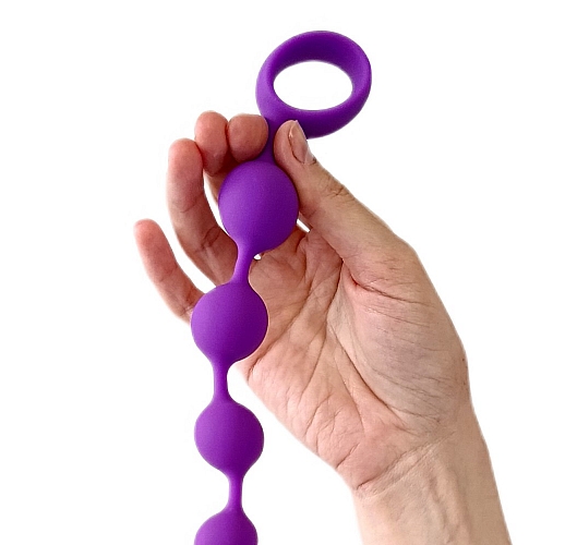 Фиолетовая длинная анальная цепочка Cosmo из силикона - 32 см.