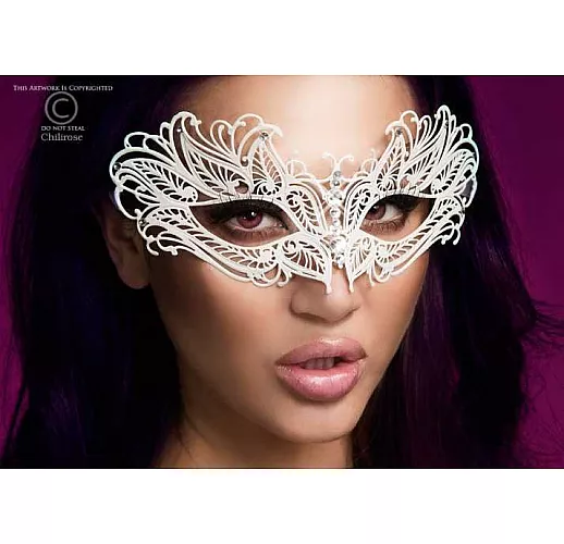 Изысканная белая карнавальная маска Chilirose