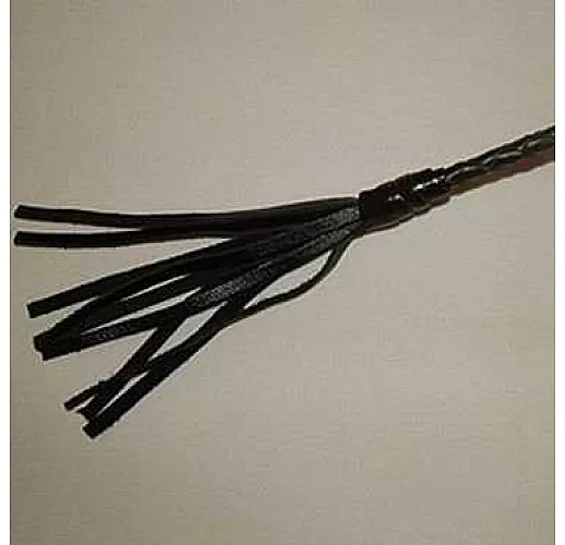 Длинный витой стек с наконечником в форме большой кисточки - 85 см.