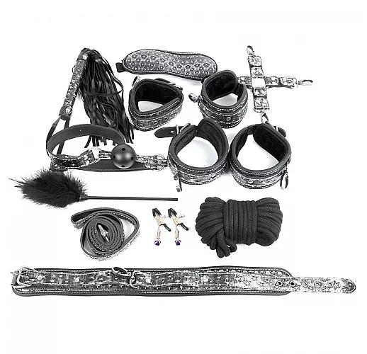 Большой набор БДСМ: наручники, оковы, ошейник, поводок, верёвка, фиксатор, плеть, кляп, маска, зажим