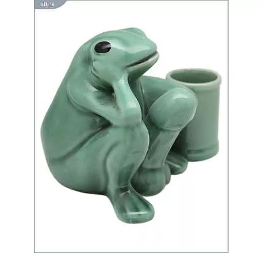 Сувенир - "Лягушка со стопкой"