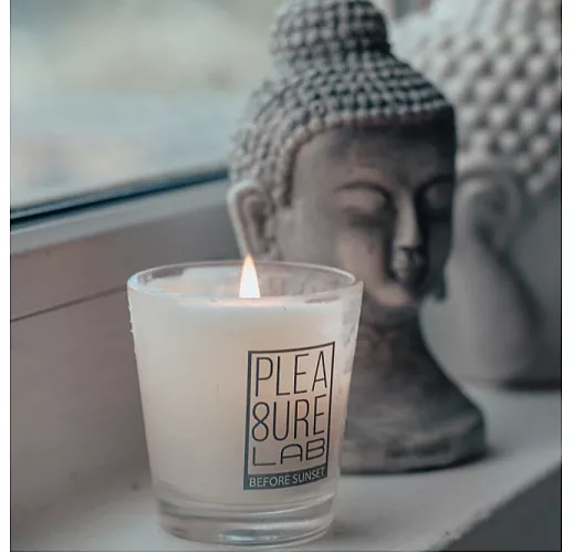 Массажная свеча "At Sunrise" с насыщенно-сладким ароматом, оттенками табака и какао - 50 мл.