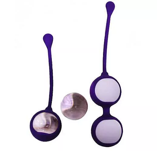 Фиолетовые вагинальные шарики Cosmo Balls с парой сменных шаров