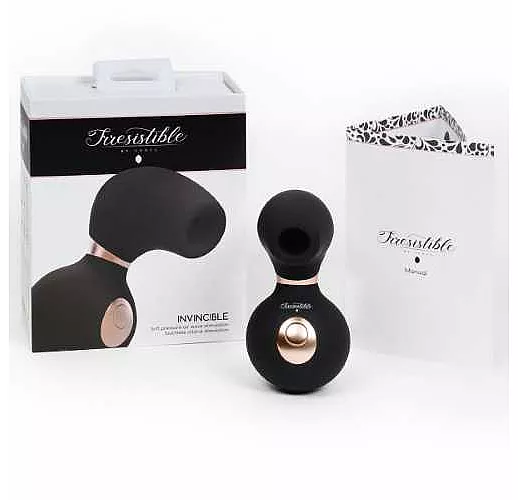 Черный клиторальный вакуум-волновой массажер Irresistible Invincible