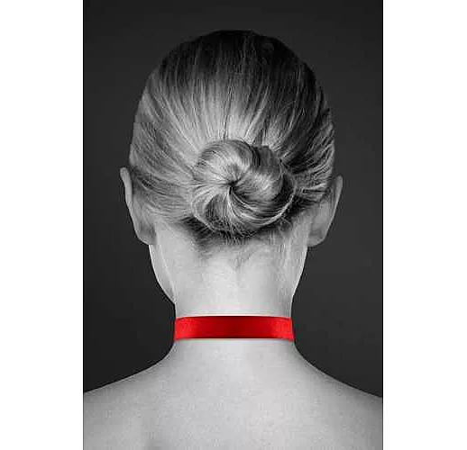 Красный чокер с замком в форме сердца