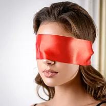Изысканная атласная лента на глаза Arsenal "Romantic" красного цвета