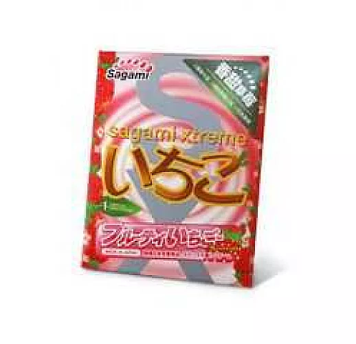 Презерватив Sagami Xtreme Strawberry c ароматом клубники - 1 шт.
