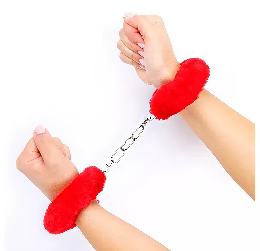 Металлические наручники Notabu D&S "Like Steel" с наружной меховой отделкой красного цвета