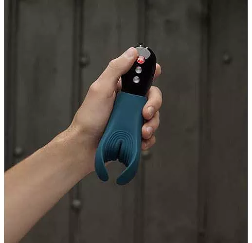 Бирюзовый фаллостимулятор Manta с вибрацией