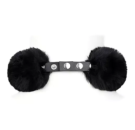 Черный ошейник Notabu "Metal Heart" с металлическим сердцем и «меховой» отделкой