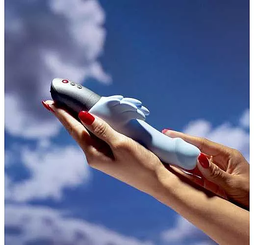 Голубой вибратор Wicked Wings с клиторальными крылышками - 19,8 см.