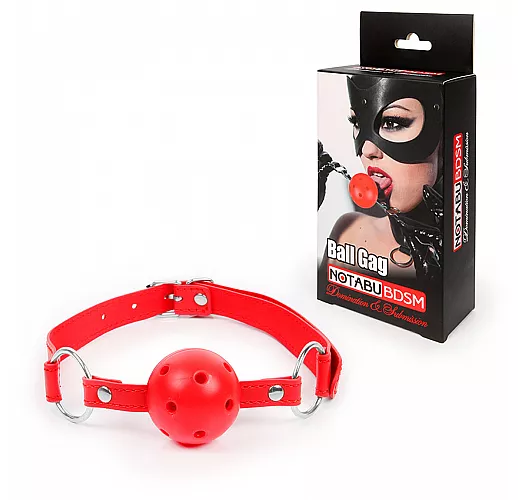 Красный кляп-шарик Notabu "Ball Gag Classic" с отверстиями для дыхания на регулируемом ремешке Красный кляп-шарик Notabu "Ball Gag Classic" с отверстиями для дыхания на регулируемом ремешке